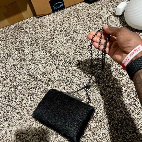 Cute little clutch purse - Picture 7 of 7